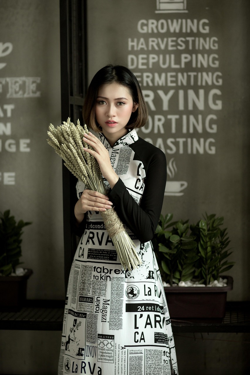 东方魅力展现，最新美女旗袍时尚风采图片欣赏